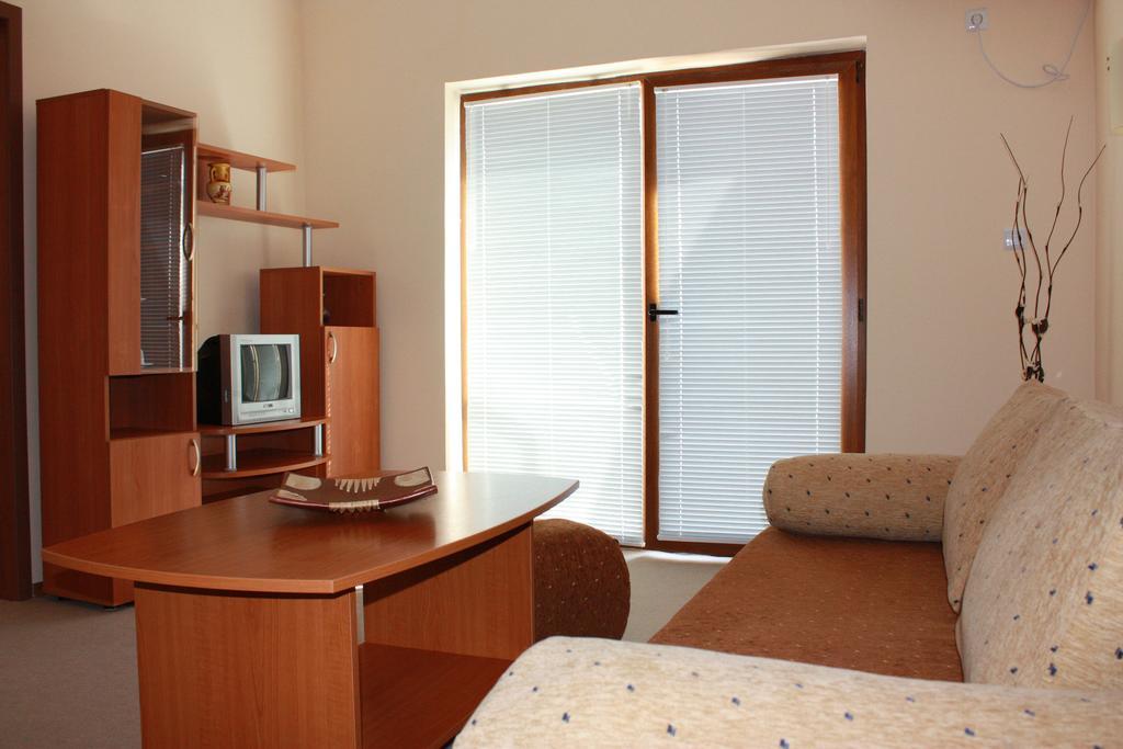 Milan 2* Primorsko